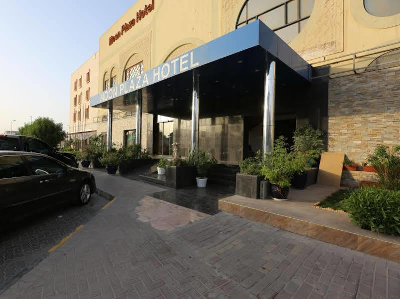 Capital O 125 Moon Plaza Hotel Al Manamah Esterno foto
